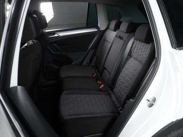 Volkswagen Tiguan II Рестайлинг с пробегом 2021 года, цена 2 469 000 рублей, 89818 км, внедорожник, Автокод Объявления