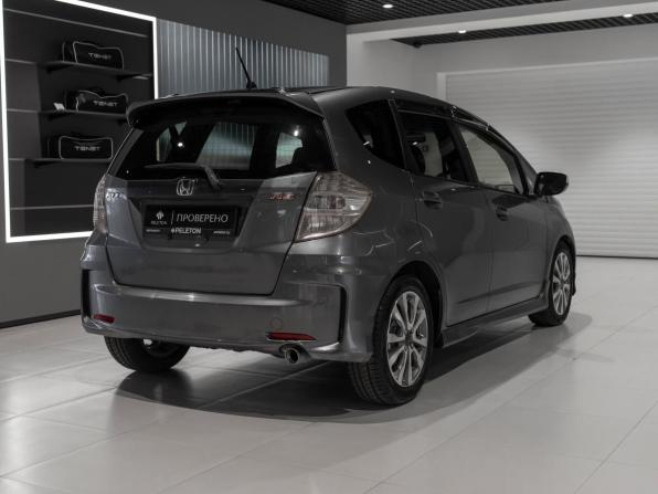 Honda Fit II с пробегом 2013 года, цена 940 000 рублей, 95392 км, хэтчбек, Автокод Объявления