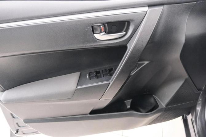 Toyota Corolla XI (E160 E170 E180) Рестайлинг 1 с пробегом 2018 года, цена 1 749 000 рублей, 126000 км, седан, Автокод Объявления