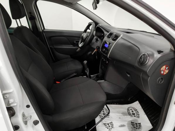 Renault Sandero II Рестайлинг с пробегом 2019 года, цена 895 100 рублей, 55146 км, хэтчбек, Автокод Объявления