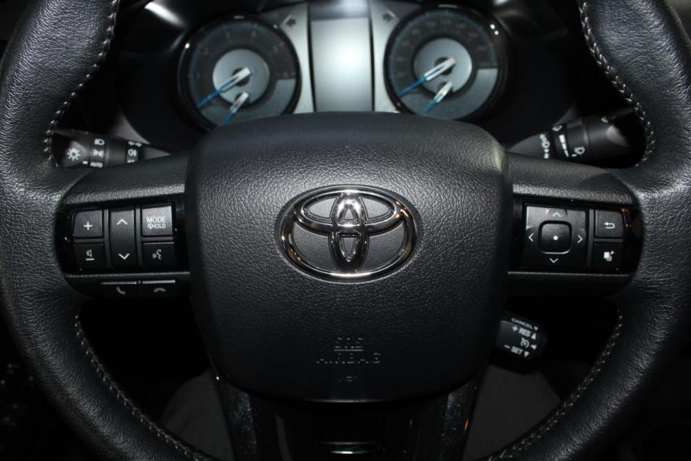Toyota Hilux VIII Рестайлинг 2 Владивосток  - изображение 23