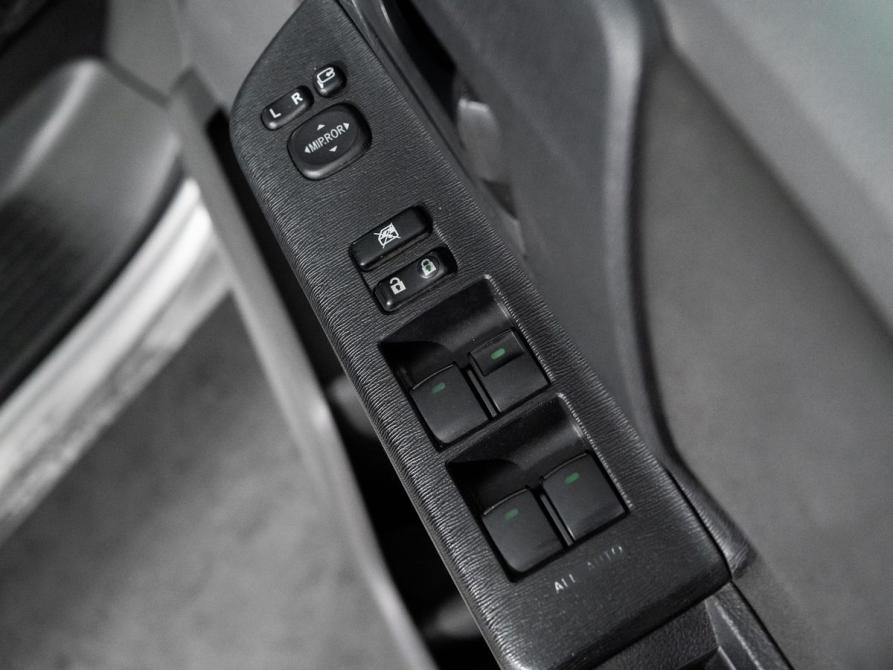 Toyota Voxy II (R70) Иркутск  - изображение 14