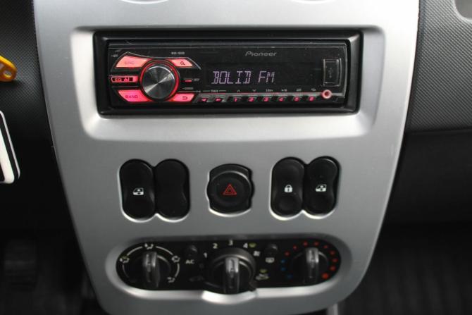 Renault Sandero I с пробегом 2012 года, цена 645 000 рублей, 99000 км, хэтчбек, Автокод Объявления