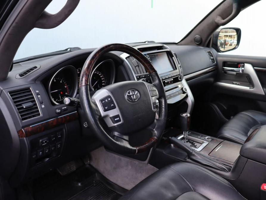 Toyota Land Cruiser 200 Series Рестайлинг 1 Сочи  - изображение 11
