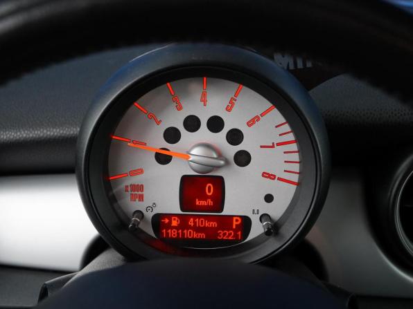 Mini Clubman I Рестайлинг с пробегом 2011 года, цена 1 099 046 рублей, 118109 км, хэтчбек, Автокод Объявления
