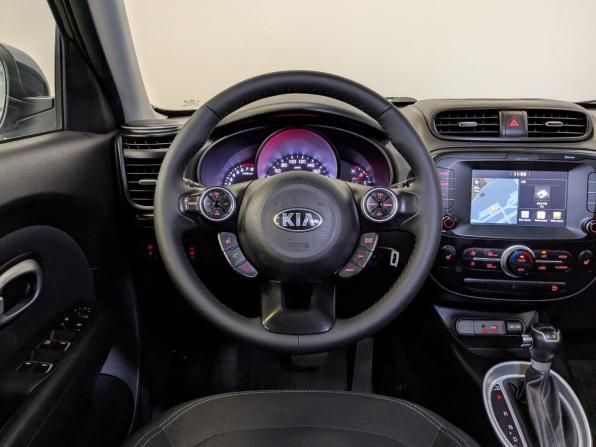Kia Soul II Рестайлинг с пробегом 2018 года, цена 1 530 000 рублей, 81746 км, хэтчбек, Автокод Объявления