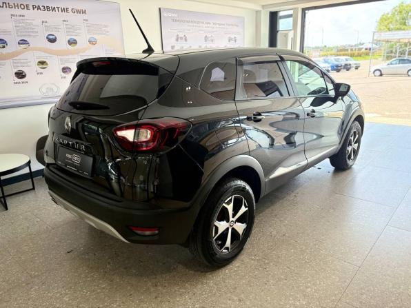 Renault Kaptur I Рестайлинг с пробегом 2021 года, цена 1 716 000 рублей, 46448 км, внедорожник, Автокод Объявления