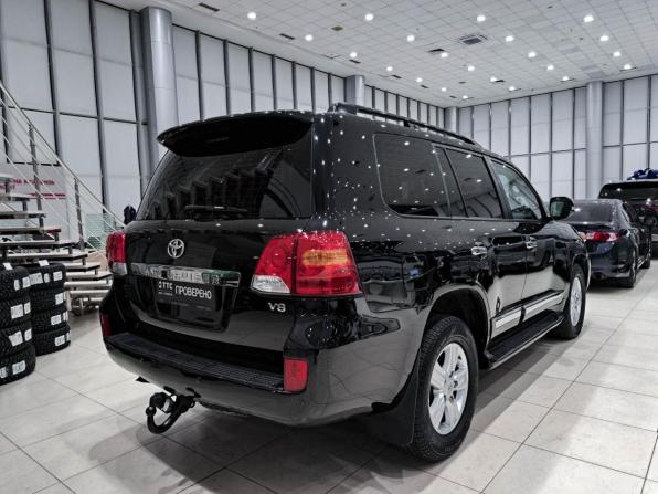 Toyota Land Cruiser 200 Series Рестайлинг 1 с пробегом 2015 года, цена 4 650 000 рублей, 100134 км, внедорожник, Автокод Объявления
