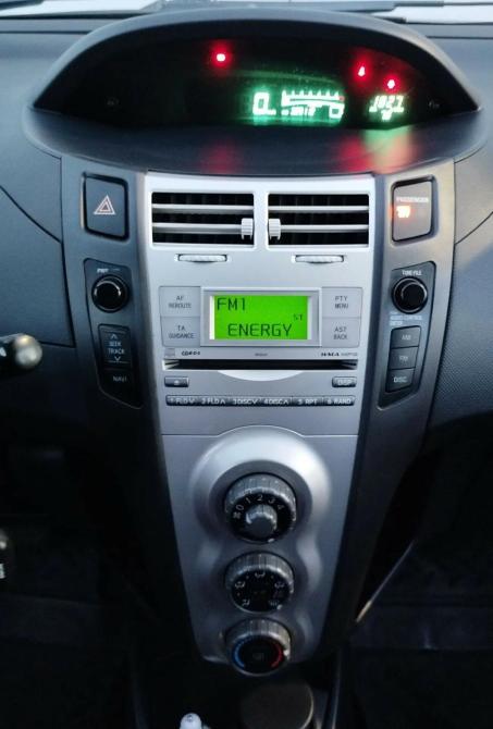 Toyota Yaris II Челябинск  - изображение 18
