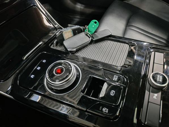 Kia K5 III с пробегом 2022 года, цена 3 243 000 рублей, 48864 км, седан, Автокод Объявления