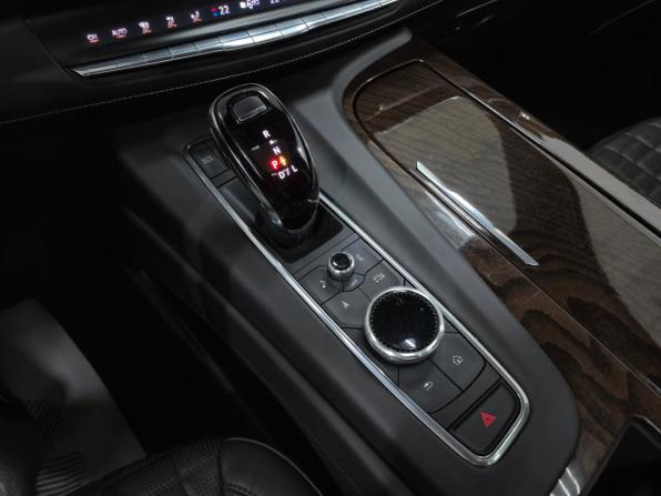 Cadillac Escalade V с пробегом 2023 года, цена 12 995 000 рублей, 87189 км, внедорожник, Автокод Объявления