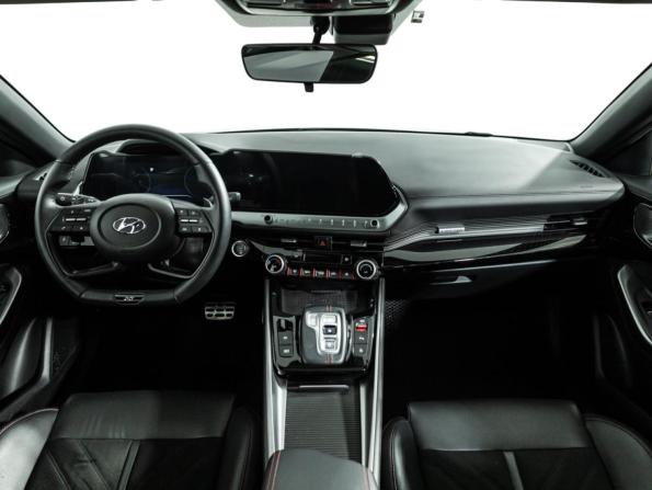 Hyundai Lafesta I Рестайлинг с пробегом 2023 года, цена 2 499 700 рублей, 15500 км, седан, Автокод Объявления