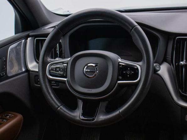 Volvo XC60 II с пробегом 2018 года, цена 2 770 000 рублей, 200515 км, внедорожник, Автокод Объявления