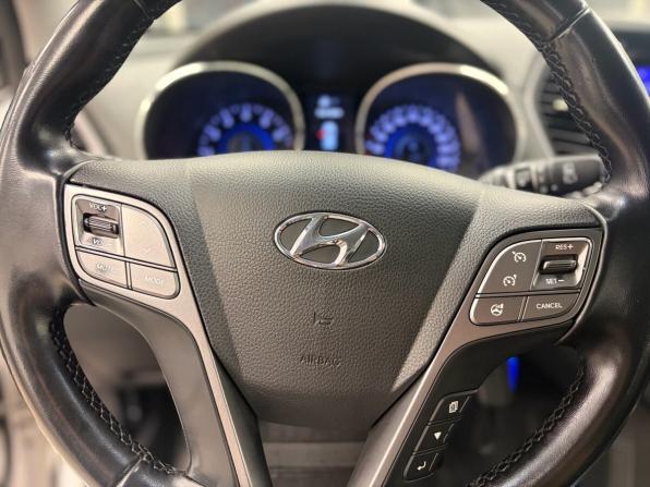 Hyundai Santa Fe III с пробегом 2012 года, цена 1 650 000 рублей, 223000 км, внедорожник, Автокод Объявления