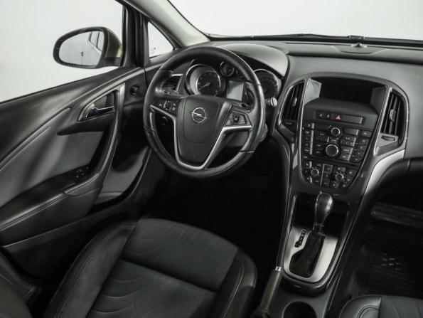Opel Astra J Рестайлинг с пробегом 2013 года, цена 729 000 рублей, 228058 км, хэтчбек, Автокод Объявления