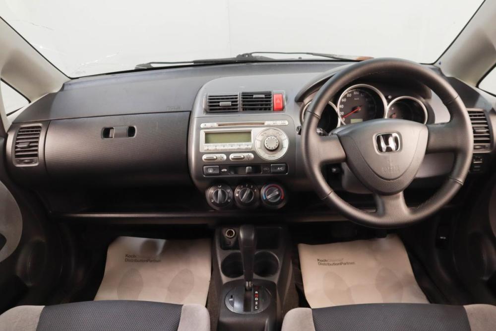 Honda Fit I Челябинск  - изображение 9