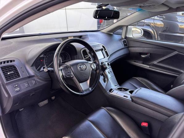 Toyota Venza I Рестайлинг с пробегом 2013 года, цена 2 268 000 рублей, 178093 км, внедорожник, Автокод Объявления
