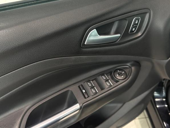 Ford Kuga II Рестайлинг с пробегом 2018 года, цена 1 795 000 рублей, 96298 км, внедорожник, Автокод Объявления