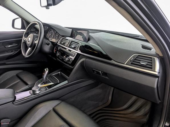 BMW 3 серии VI (F3x) Рестайлинг с пробегом 2018 года, цена 2 640 000 рублей, 99497 км, седан, Автокод Объявления