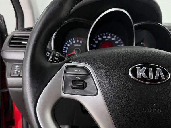 Kia Rio III Рестайлинг с пробегом 2016 года, цена 1 099 000 рублей, 116000 км, седан, Автокод Объявления