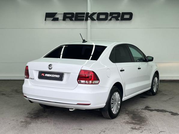 Volkswagen Polo V Рестайлинг с пробегом 2017 года, цена 1 149 000 рублей, 125000 км, седан, Автокод Объявления