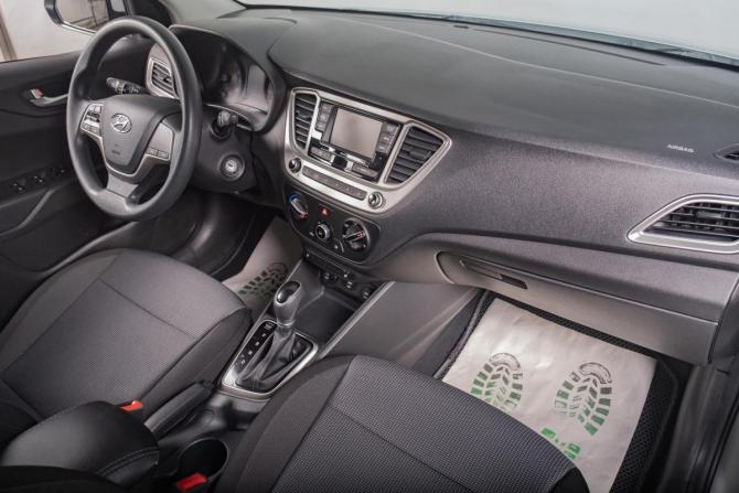 Hyundai Solaris II Рестайлинг с пробегом 2021 года, цена 1 699 000 рублей, 41000 км, седан, Автокод Объявления