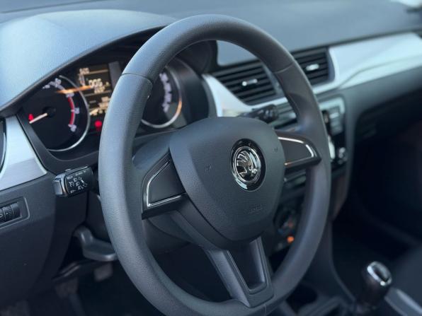 Skoda Rapid I Рестайлинг с пробегом 2019 года, цена 1 280 000 рублей, 76898 км, лифтбек, Автокод Объявления