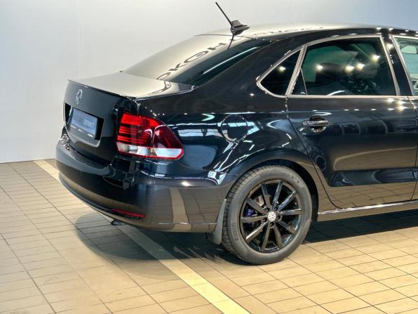 Volkswagen Polo V Рестайлинг с пробегом 2019 года, цена 1 517 000 рублей, 96000 км, седан, Автокод Объявления