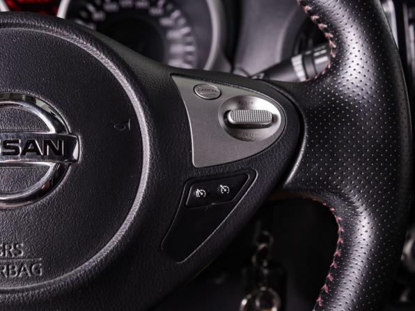 Nissan Juke I Рестайлинг с пробегом 2018 года, цена 1 599 000 рублей, 102358 км, внедорожник, Автокод Объявления
