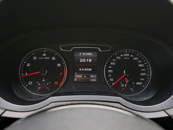 Audi Q3 I (8U) с пробегом 2012 года, цена 1 490 000 рублей, 170000 км, внедорожник, Автокод Объявления