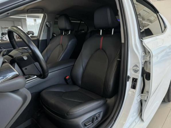 Toyota Camry VIII (XV70) Рестайлинг с пробегом 2021 года, цена 3 350 000 рублей, 61922 км, седан, Автокод Объявления