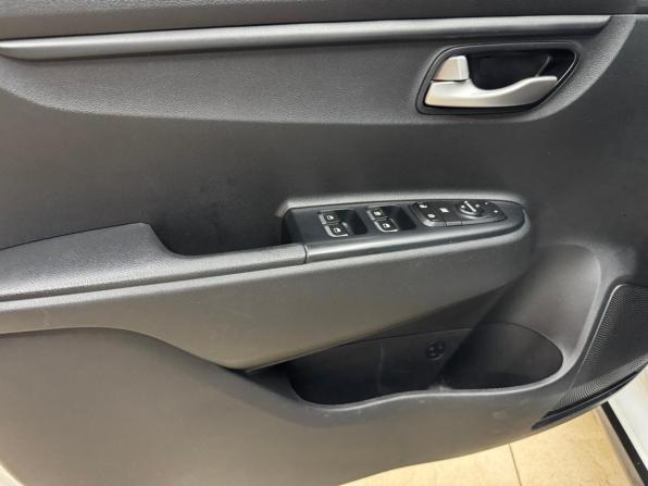 Kia Rio IV с пробегом 2019 года, цена 1 596 000 рублей, 70242 км, хэтчбек, Автокод Объявления