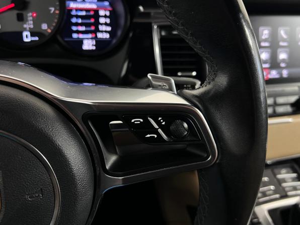 Porsche Macan I с пробегом 2017 года, цена 3 680 000 рублей, 92198 км, внедорожник, Автокод Объявления