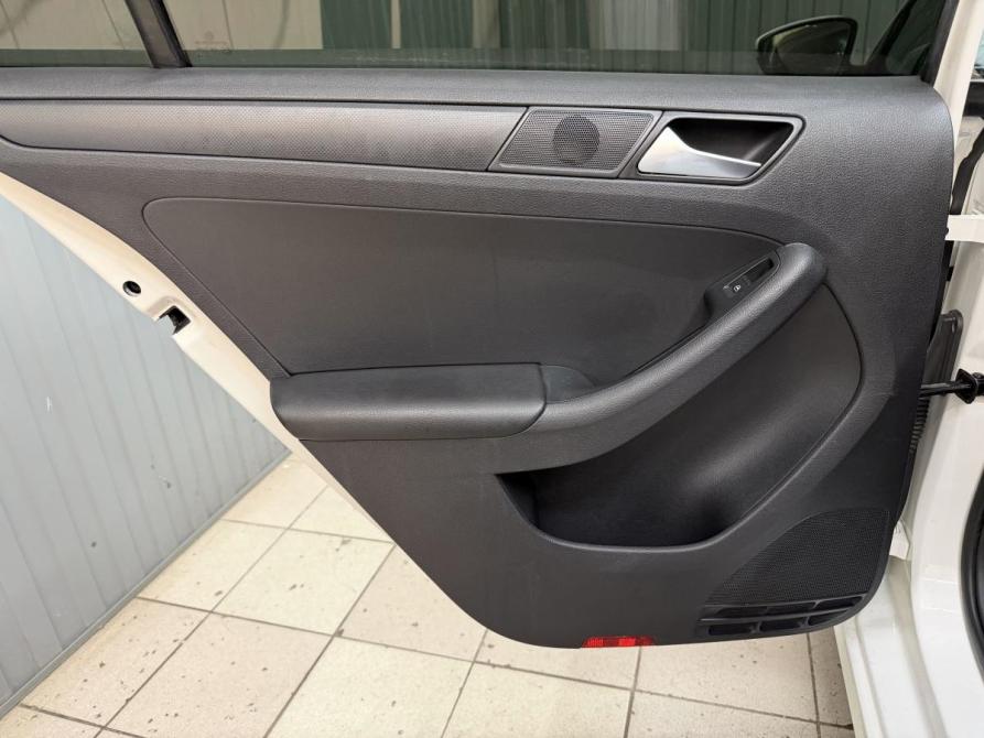 Volkswagen Jetta VI Рестайлинг Магнитогорск  - изображение 14