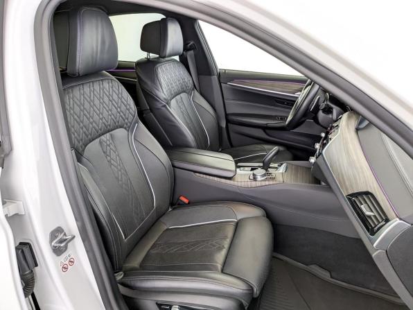 BMW 5 серии VII (G30/G31/G38) с пробегом 2019 года, цена 5 560 000 рублей, 37366 км, седан, Автокод Объявления