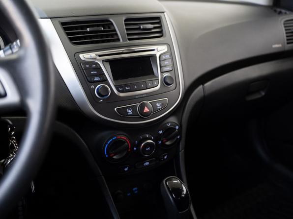 Hyundai Solaris I Рестайлинг с пробегом 2016 года, цена 1 230 000 рублей, 79374 км, седан, Автокод Объявления