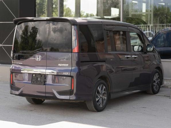 Honda Stepwgn V с пробегом 2015 года, цена 1 490 000 рублей, 167363 км, минивэн, Автокод Объявления