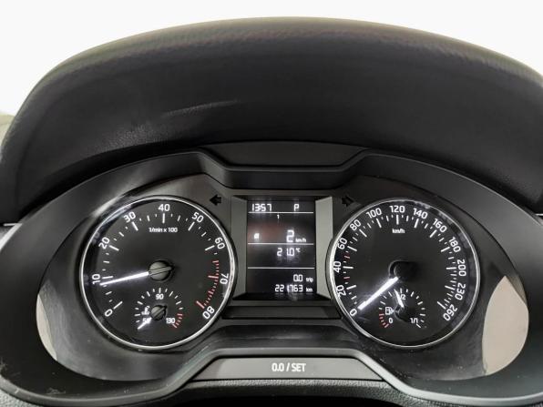 Skoda Octavia III (A7) Рестайлинг с пробегом 2017 года, цена 1 450 000 рублей, 221762 км, лифтбек, Автокод Объявления
