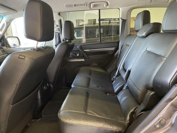 Mitsubishi Pajero IV Рестайлинг 1 с пробегом 2012 года, цена 1 790 000 рублей, 302000 км, внедорожник, Автокод Объявления