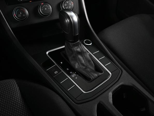 Volkswagen Jetta VII с пробегом 2020 года, цена 2 730 000 рублей, 114155 км, седан, Автокод Объявления