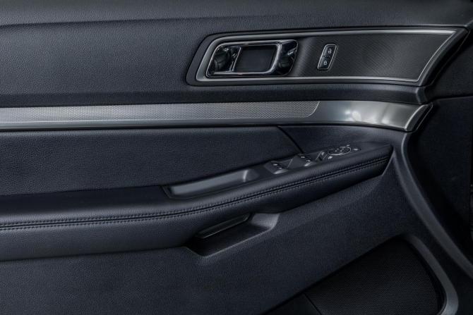 Ford Explorer V Рестайлинг 2 с пробегом 2018 года, цена 3 229 000 рублей, 107040 км, внедорожник, Автокод Объявления