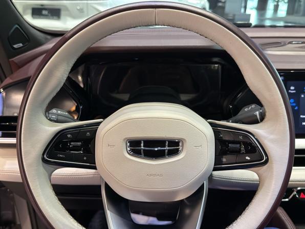 Geely Monjaro I с пробегом 2021 года, цена 2 910 000 рублей, 63306 км, внедорожник, Автокод Объявления