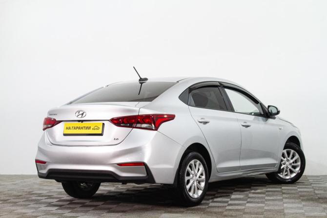 Hyundai Solaris II с пробегом 2017 года, цена 1 379 000 рублей, 137000 км, седан, Автокод Объявления
