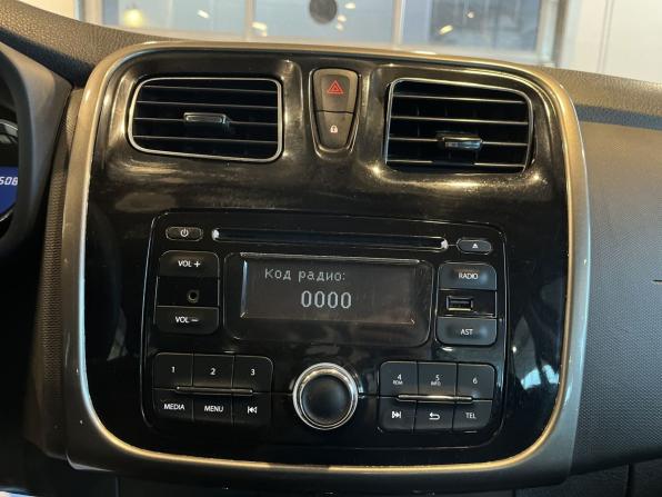 Renault Logan II с пробегом 2015 года, цена 469 000 рублей, 245507 км, седан, Автокод Объявления