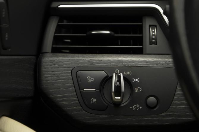 Audi A4 V (B9) с пробегом 2017 года, цена 2 299 000 рублей, 71100 км, седан, Автокод Объявления