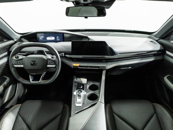 Changan UNI-V I с пробегом 2023 года, цена 1 998 700 рублей, 59583 км, лифтбек, Автокод Объявления