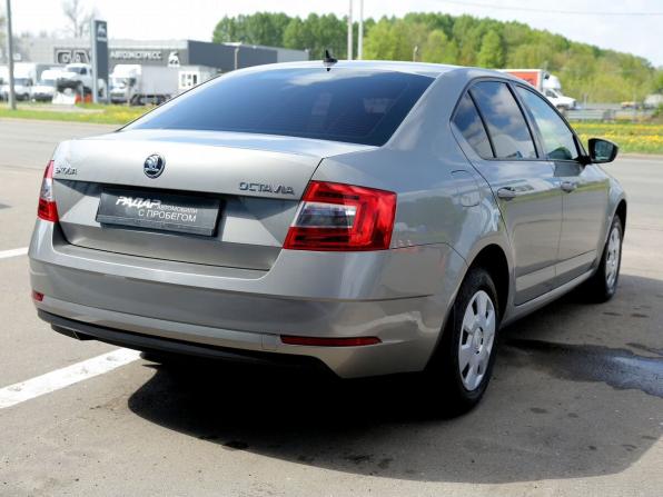 Skoda Octavia III (A7) Рестайлинг с пробегом 2019 года, цена 1 830 000 рублей, 87400 км, лифтбек, Автокод Объявления