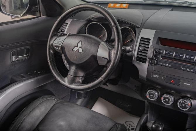 Mitsubishi Outlander II Рестайлинг с пробегом 2012 года, цена 1 539 000 рублей, 144700 км, внедорожник, Автокод Объявления