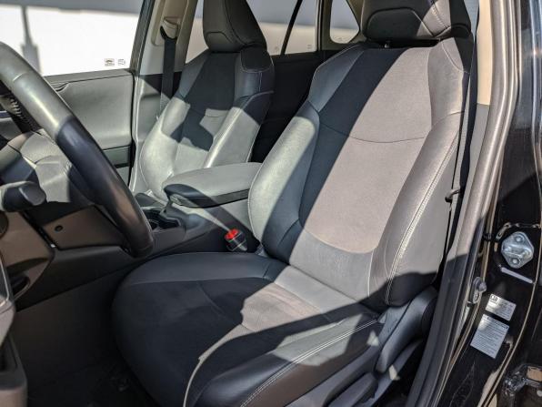 Toyota RAV4 V (XA50) с пробегом 2022 года, цена 3 585 000 рублей, 69928 км, внедорожник, Автокод Объявления