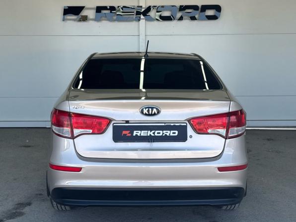Kia Rio III Рестайлинг с пробегом 2015 года, цена 799 000 рублей, 203885 км, седан, Автокод Объявления